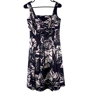 White House Black Market Dress Women's Size 2 Floral Fit And Flare Black White